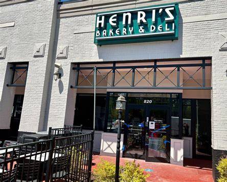 Henri's Bakery & Deli storefront in Atlanta